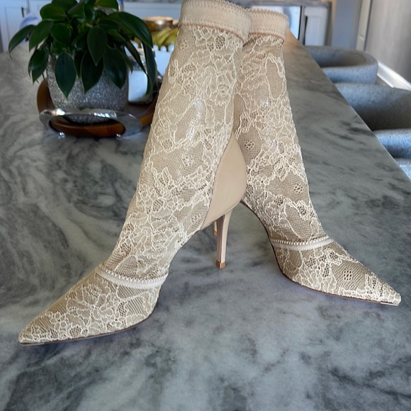 ‼️SOLD‼️GIANVITO ROSSI
Leather Trim Lace Embellishment Sock Boots
Size: 38 - Picture 9 of 9